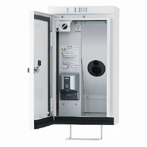 屋外防水コンセント(EV・PHEV対応)